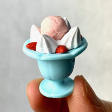 Load image into Gallery viewer, 381492 IWAKO ICE CREAM ERASERS-8 erasers