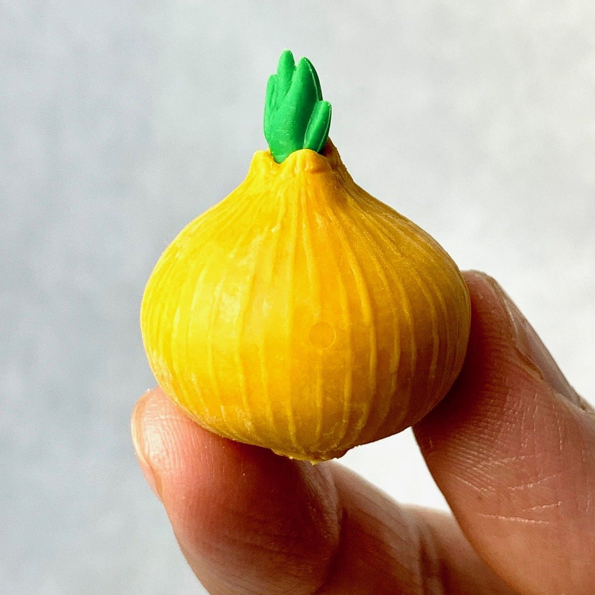 38160OnionHand1_257f125b-c5d6-