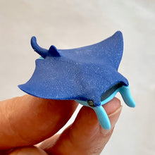 Load image into Gallery viewer, 382504 IWAKO STINGRAY MANTA ERASER-BLUE-1 eraser