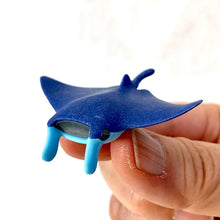 Load image into Gallery viewer, 382504 IWAKO STINGRAY MANTA ERASER-BLUE-1 eraser