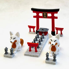 Load image into Gallery viewer, 382951 IWAKO FOX SHRINE ERASERS CARD-1 Card
