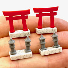 Load image into Gallery viewer, 382951 IWAKO FOX SHRINE ERASERS CARD-1 Card