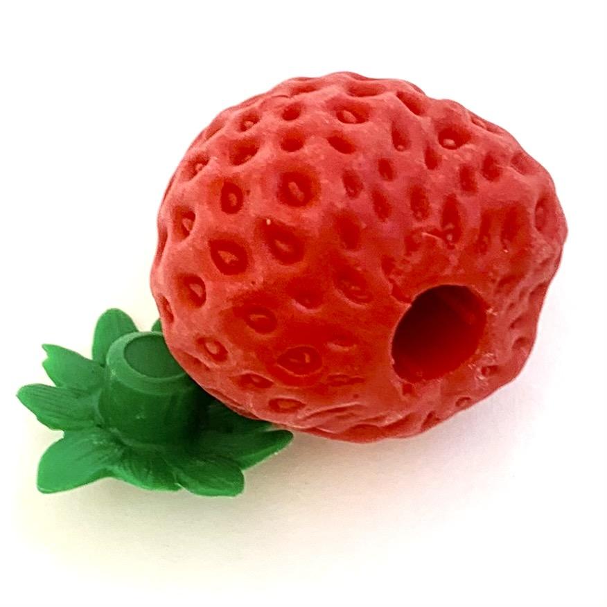 381403 IWAKO STRAWBERRY FRUIT ERASER1 IwakoUSA
