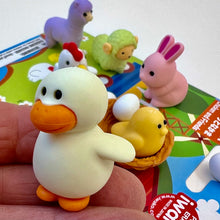 Load image into Gallery viewer, 383761 CHICKEN &amp; FRIENDS ERASER CARD-1 CARD
