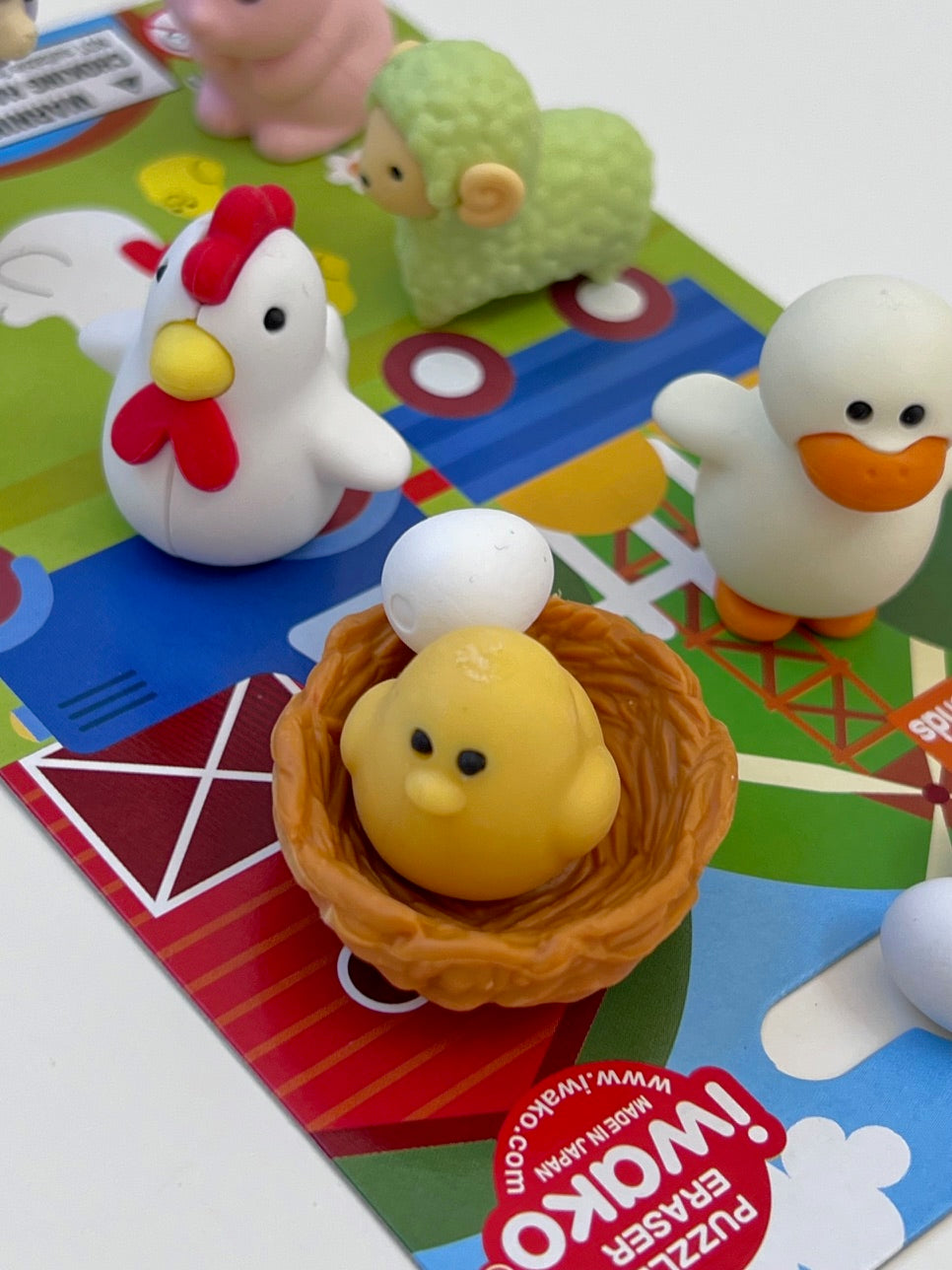 383761 CHICKEN & FRIENDS ERASER CARD-1 CARD – IwakoUSA