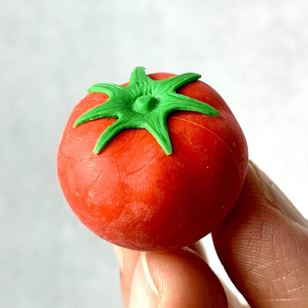 38160TomatoHand1_0f2711ec-9b0c