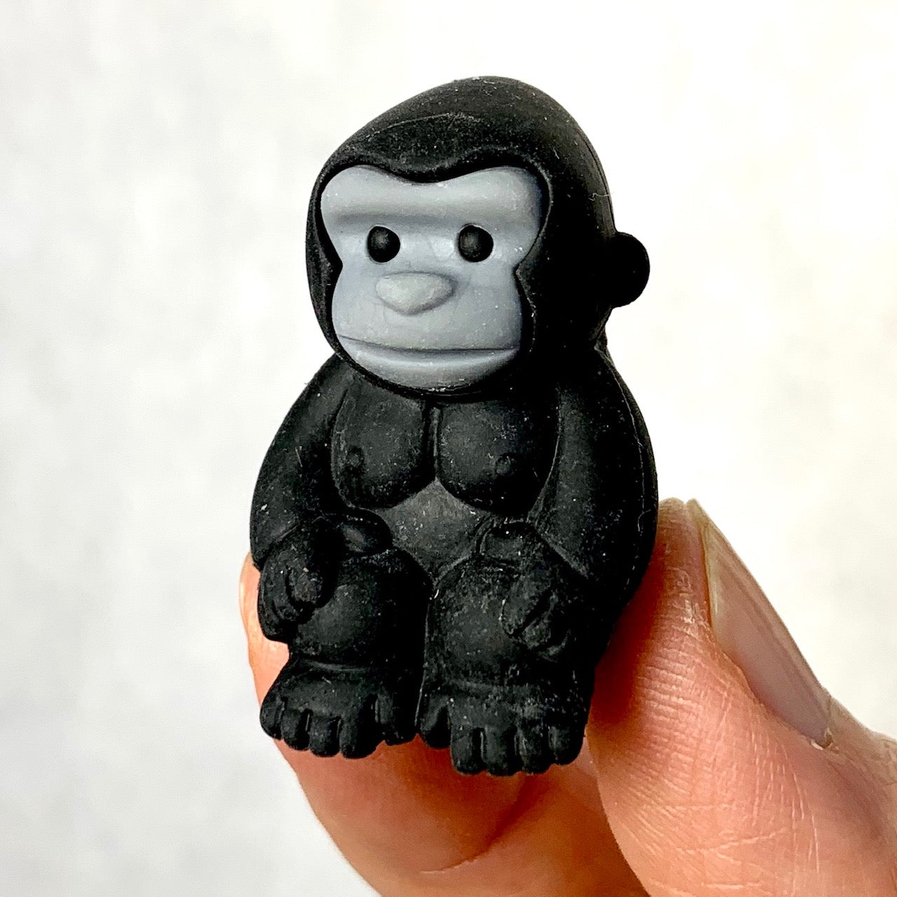382613 IWAKO GORILLA ERASER-BLACK-1 eraser – IwakoUSA